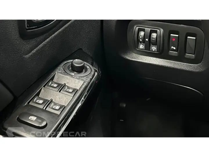 CAPTUR 1.6 16V SCE FLEX INTENSE X-TRONIC