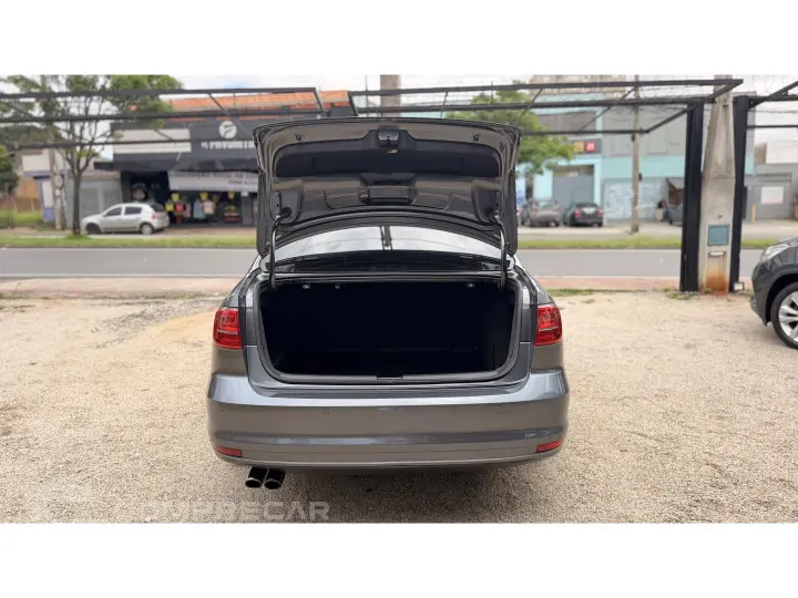 JETTA 2.0 TSI HIGHLINE 211CV GASOLINA 4P TIPTRONIC