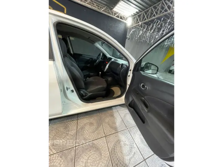 VERSA 1.6 16V FLEX SV 4P XTRONIC