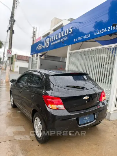 ONIX HATCH LS 1.0 8V FlexPower 5p Mec.