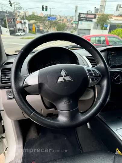 Pajero DAKAR 3.2 4x4 T.I. Dies. 5p Aut.