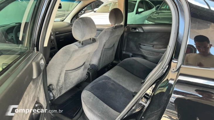 ASTRA 2.0 MPFI Elegance 8V