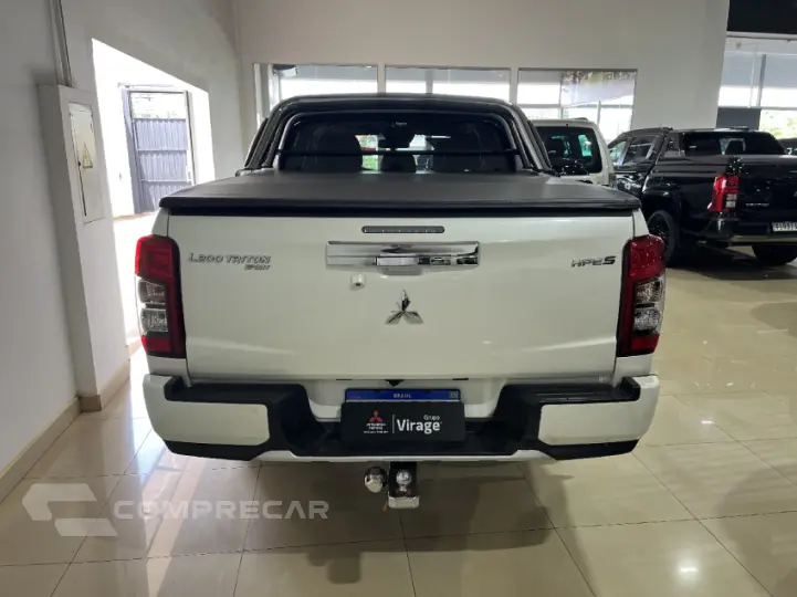 L200 TRITON 2.4 16V Turbo Sport Hpe-s CD 4X4