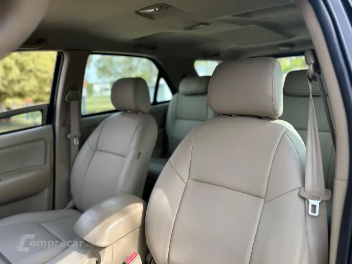 HILUX SW4 3.0 SRV 4X4 7 LUGARES 16V TURBO INTERCOOLER DIESEL