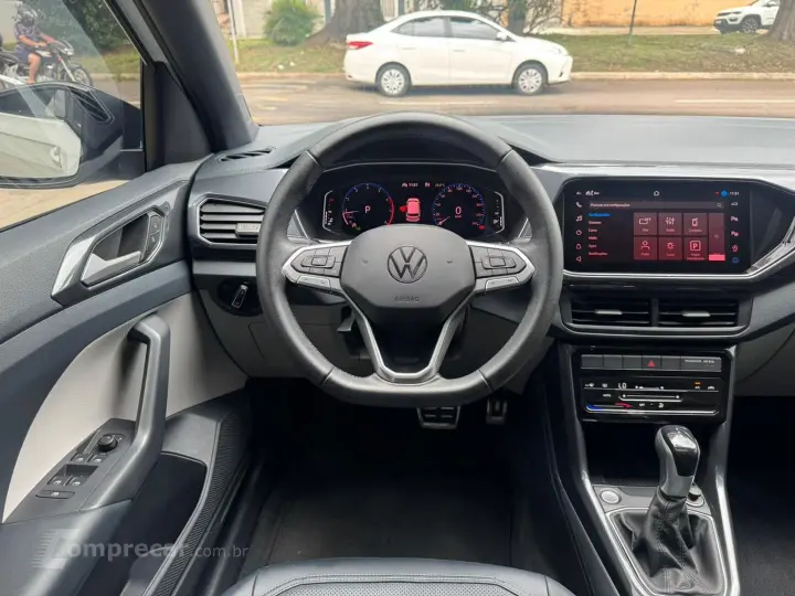 T-Cross 1.4 250 Tsi Total Flex Highline Automático