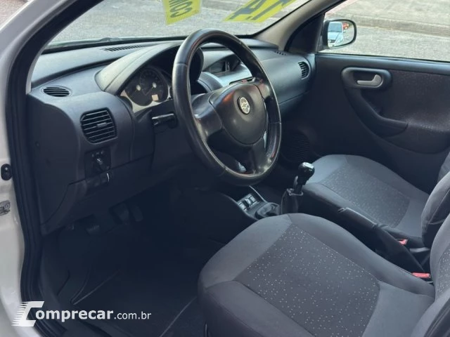 CORSA SEDAN - 1.4 MPFI PREMIUM SEDAN 8V 4P MANUAL