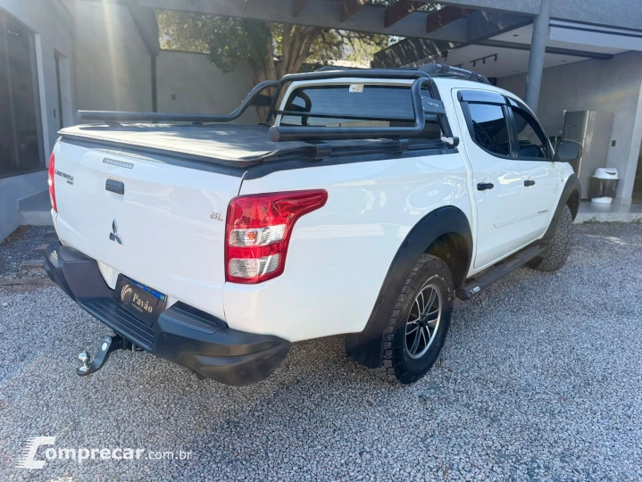 L200 TRITON 2.4 16V Turbo Sport GLS CD 4X4