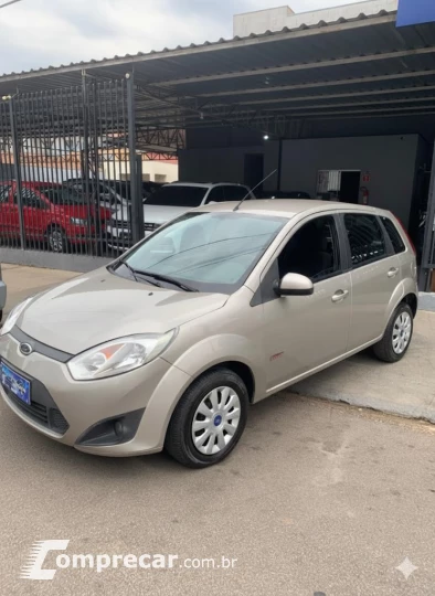 FIESTA 1.6 MPI Class Hatch 8V