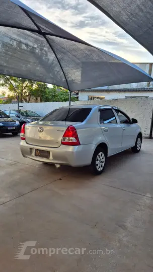 ETIOS 1.5 X Sedan 16V
