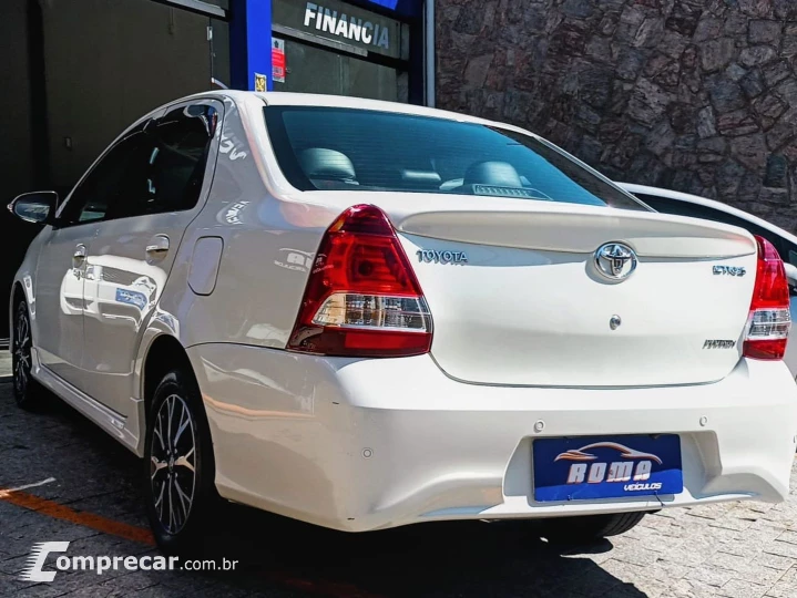 Etios 1.5 Platinum Sedan 16V Flex 4P Automático