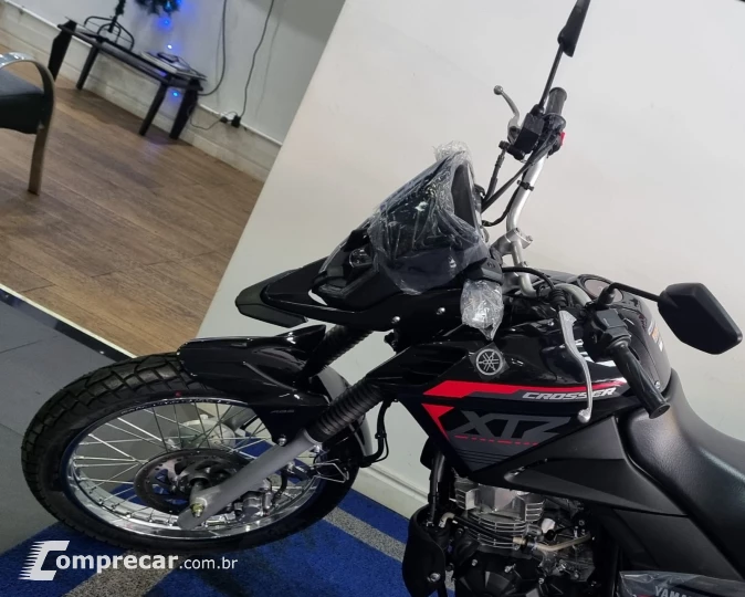 CROSSER S