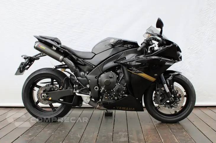 YAMAHA YZF R1