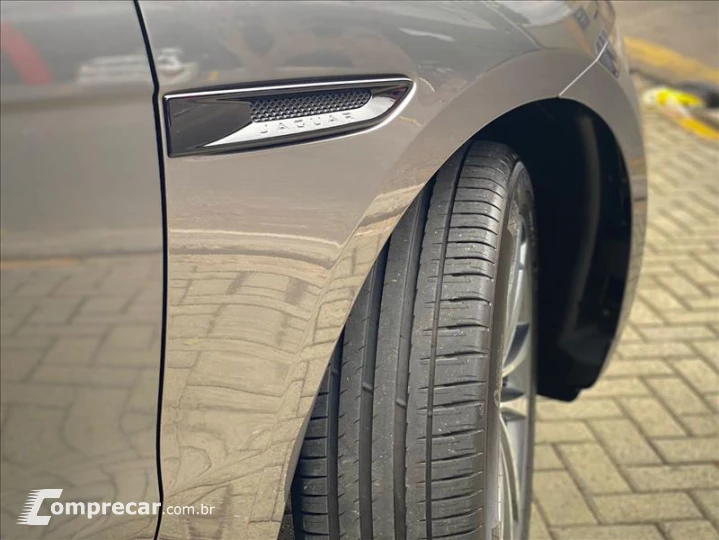 F-PACE 2.0 16V Turbo Prestige AWD