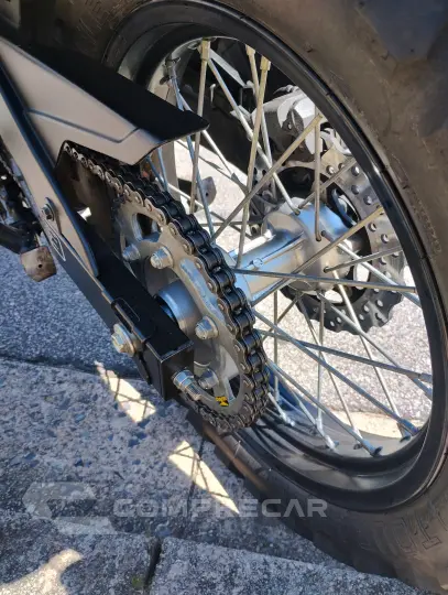 Versys 300