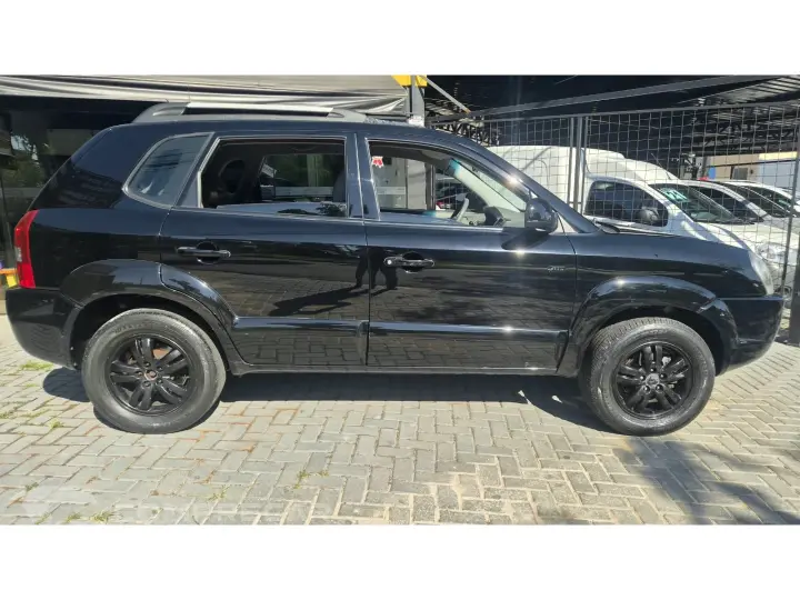 TUCSON 2.0 MPFI GL 16V 142CV 2WD GASOLINA 4P AUTOMÁTICO