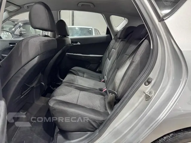 I30 - 2.0 MPFI GLS 16V 4P AUTOMÁTICO