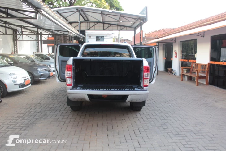 Ranger 3.2 20V CABINE DUPLA 4X4 LIMITED TURBO DIESEL AUTOMÁT