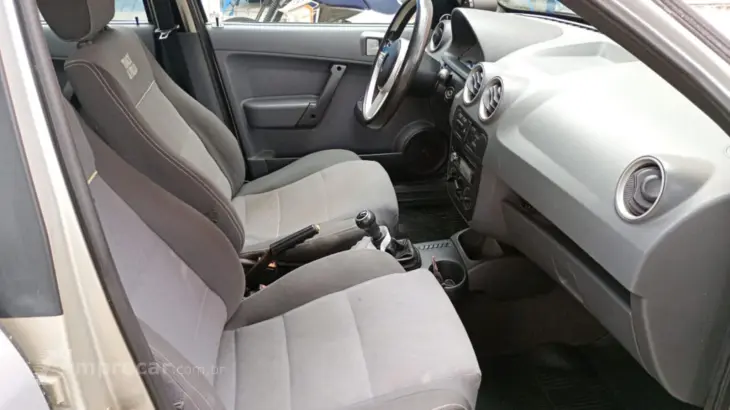 PARATI 1.6 MI Track & Field 8V G.IV