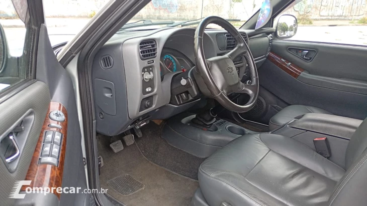 S10 2.4 MPFI Executive 4X2 CD 8V