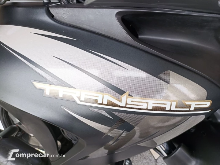 XL 700V TRANSALP