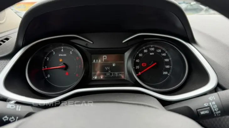 ONIX 1.0 Turbo Plus LT