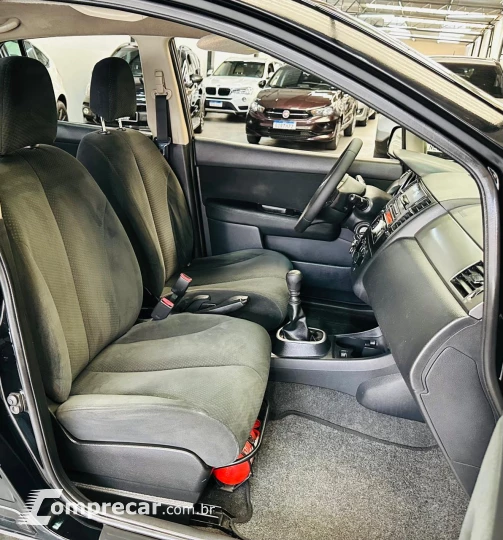 TIIDA 1.8 Sedan 16V