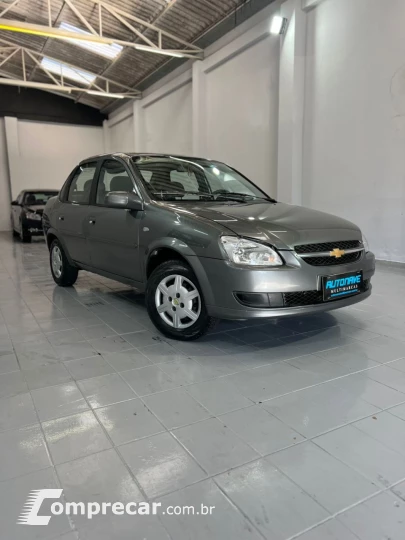 Classic Sedan 1.0 4P