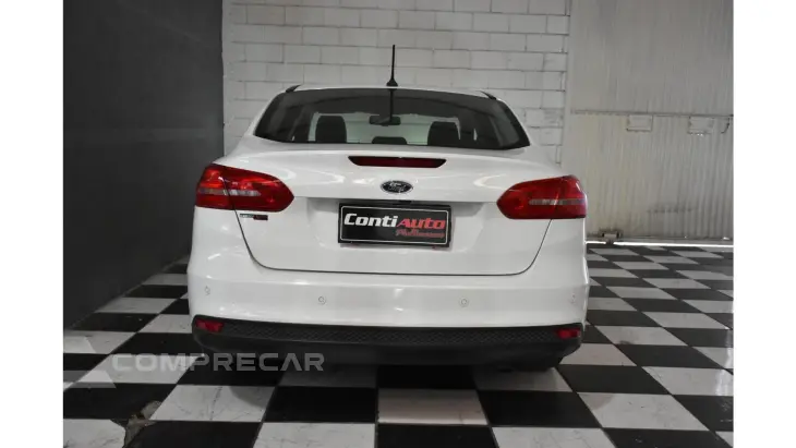 FOCUS SEDAN - 2.0 SE 16V 4P POWERSHIFT