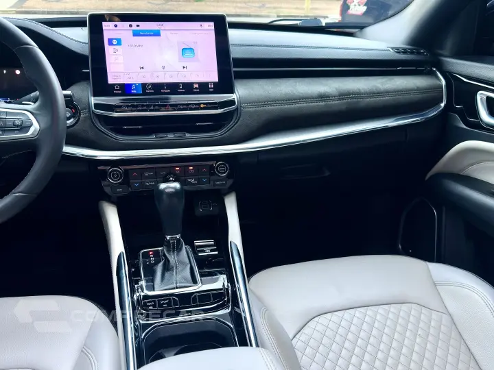 COMMANDER 1.3 T270 TURBO FLEX OVERLAND AT6