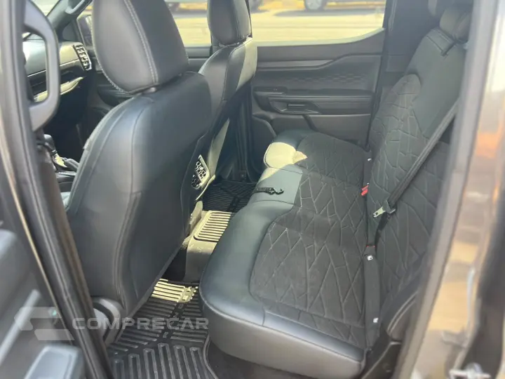 RANGER 2.2 Black 4X2 CD 16V