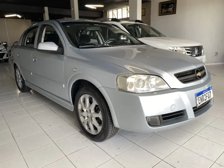 ASTRA 2.0 MPFI Advantage 8V