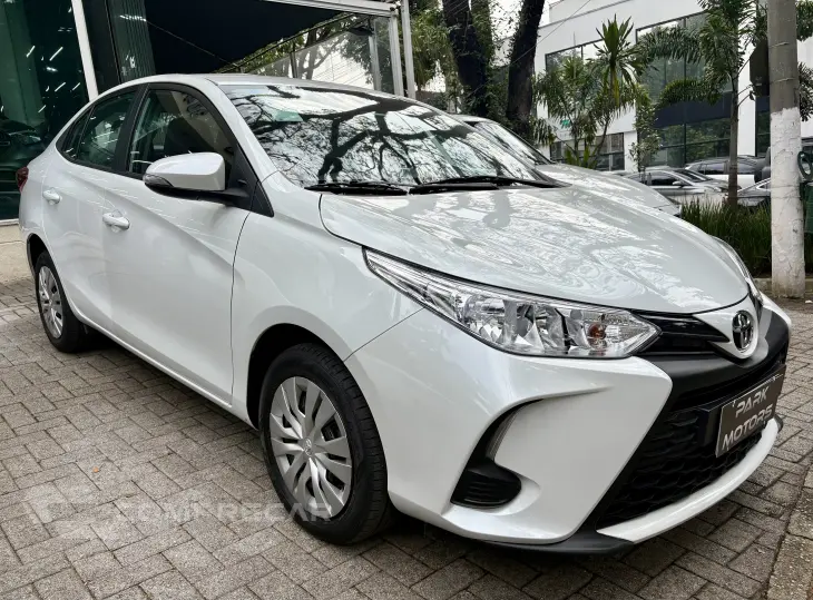 YARIS 1.5 16V Sedan XL Multidrive