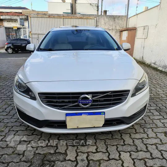 V60 2.0 T4 Momentum