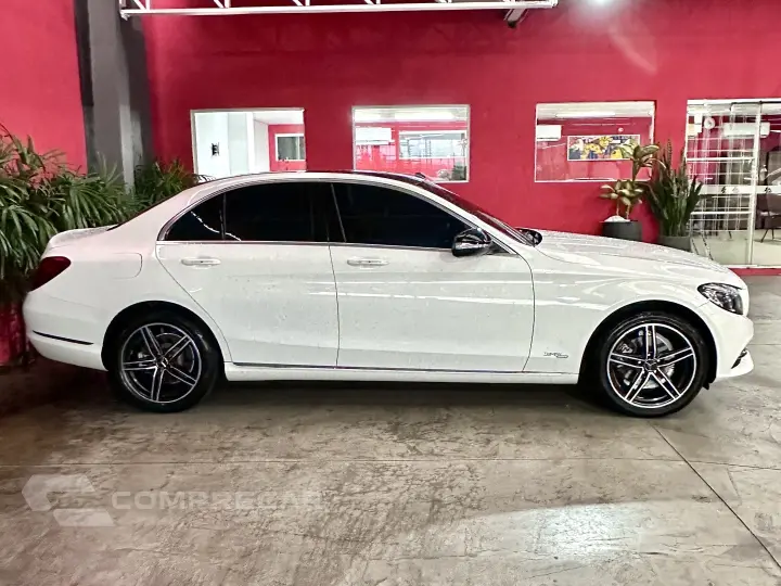 C 180 1.6 CGI AVANTGARDE 16V TURBO GASOLINA 4P AUTOMÁTICO