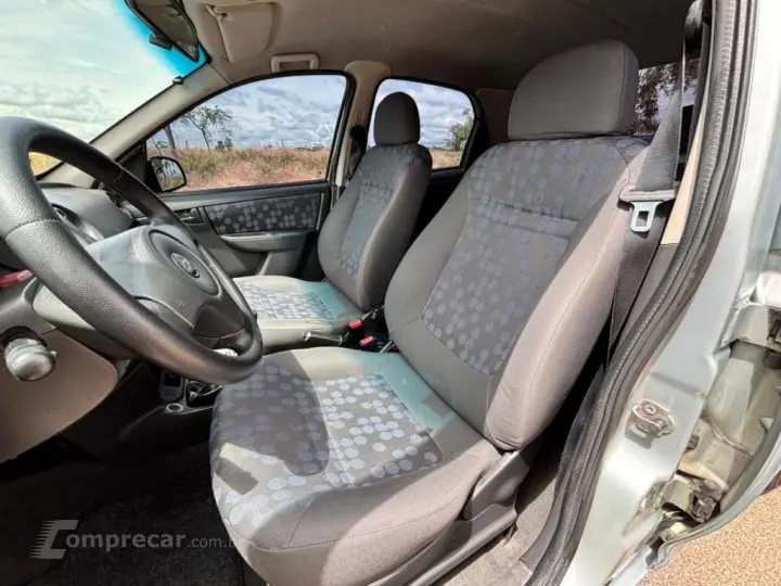 PRISMA 1.4 MPFI JOY 8V FLEX 4P MANUAL