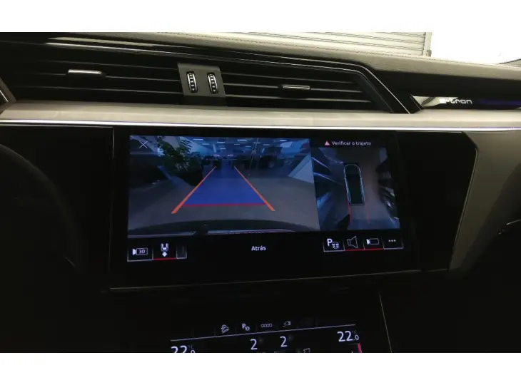 Q8 E-TRON 55 ELÉTRICO PERFORMANCE BLACK QUATTRO