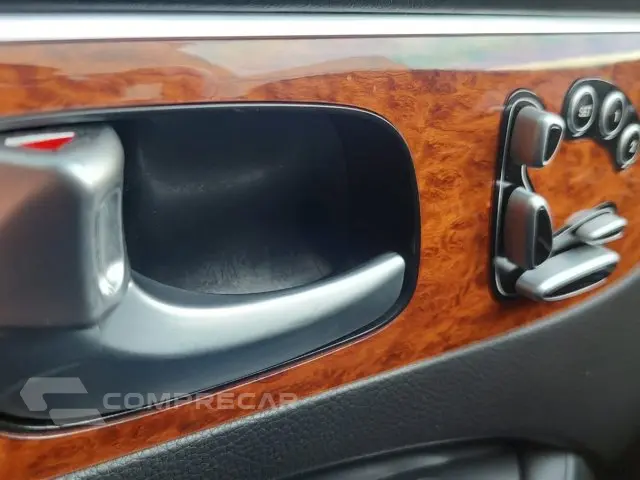 EQUUS - 4.6 V8 SEDAN 4P AUTOMÁTICO