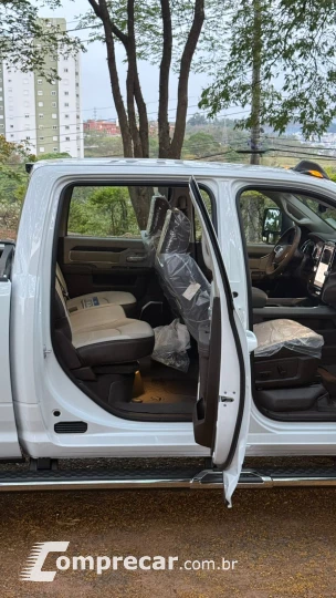 2500 6.7 Laramie 4X4 CD I6 Turbo