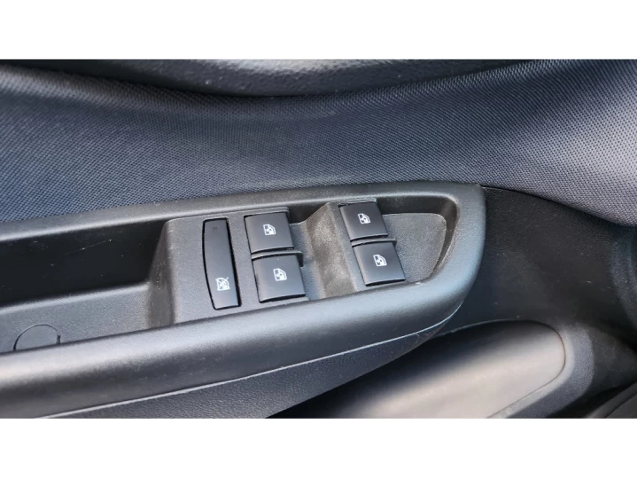 ONIX 1.4 MPFI ACTIV 8V FLEX 4P MANUAL