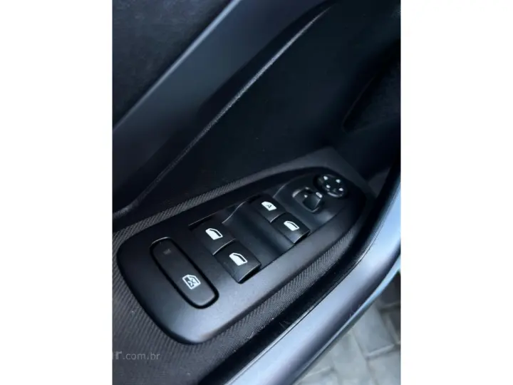 208 1.6 GRIFFE 16V FLEX 4P MANUAL