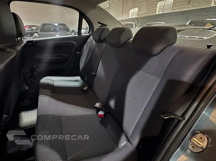 VOYAGE 1.0 12V MPI Totalflex