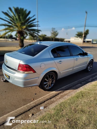 VECTRA 2.0 MPFI Elegance 8V