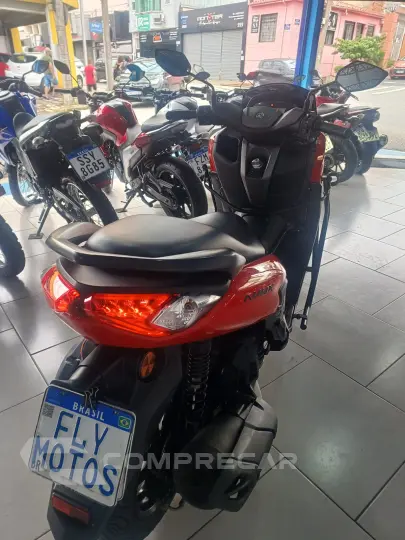 NMAX 160 CONNECTED