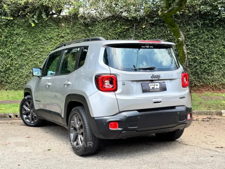 RENEGADE 1.8 16V Longitude