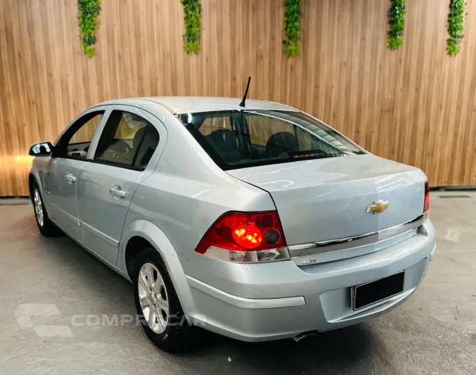 VECTRA 2.0 MPFI Expression 8V
