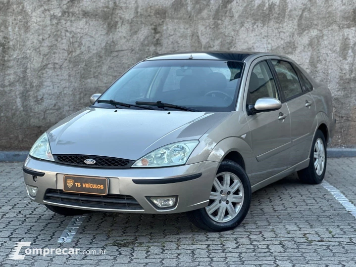 FOCUS 2.0 GHIA SEDAN 16V GASOLINA 4P MANUAL