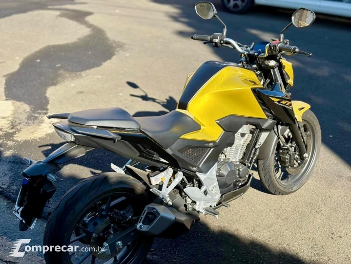 CB Twister 300F