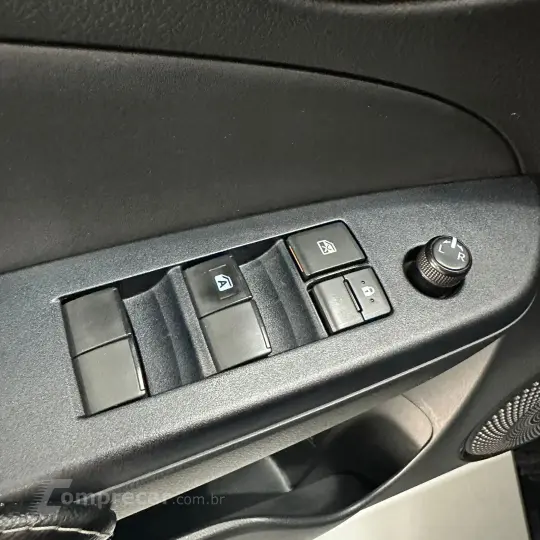 YARIS XL Live Sedan 1.5 Flex 16V 4p Aut.