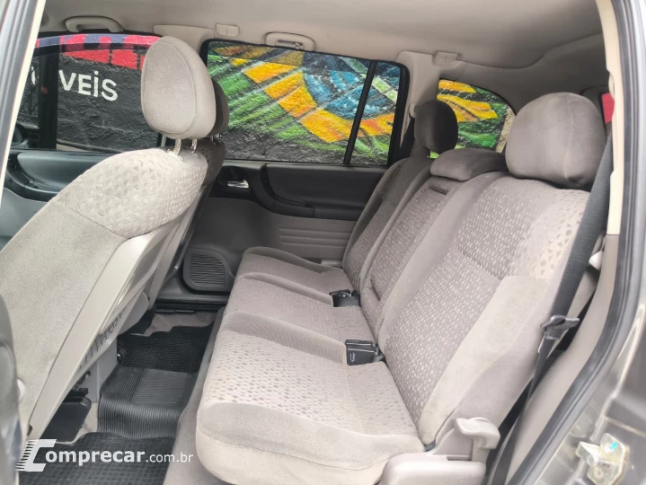 ZAFIRA 2.0 MPFI Elegance 8V