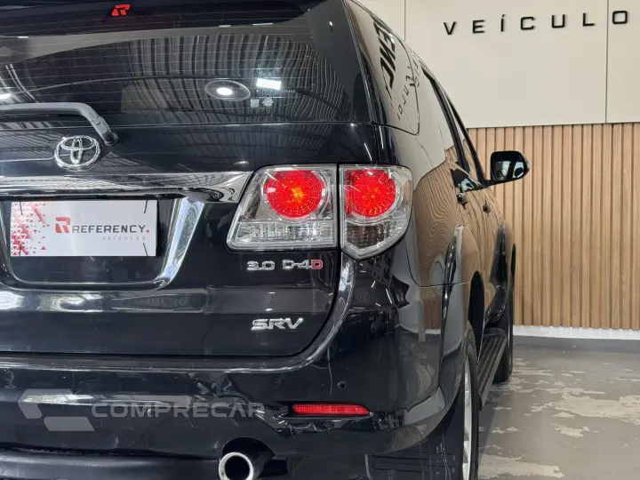 HILUX SW4 3.0 SRV 4X4 7 LUGARES 16V TURBO INTERCOOLER DIESEL